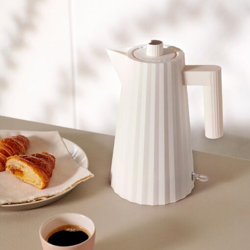 Alessi Plissé MDL06 W/UK Design Electric Kettle, Thermoplastic Resin, 2400 W, 170 cl, White, 21.5 x 33.5 x 21.5 - Image 3